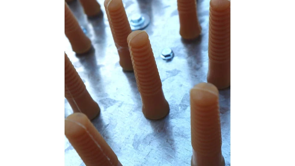 Roots & Harvest Chicken Plucker 6 Roots & Harvest Chicken Plucker - Image 4